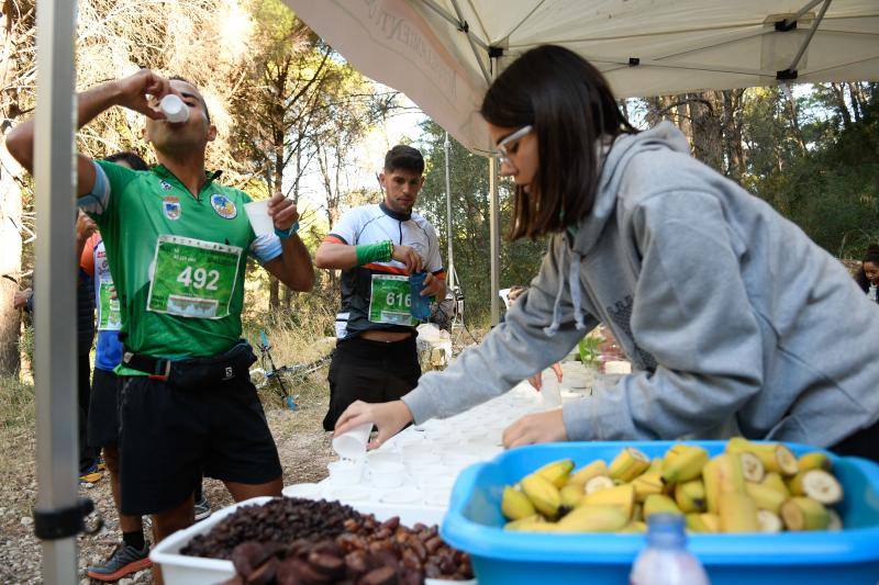 Imágenes de la 18ª edición del mítico recorrido por la sierra alhaurina donde han participado un total de 1.450 corredores 
