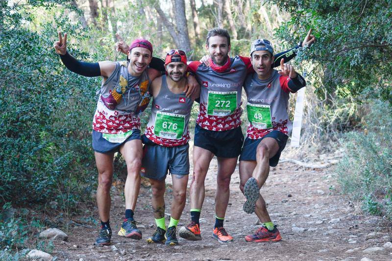 Imágenes de la 18ª edición del mítico recorrido por la sierra alhaurina donde han participado un total de 1.450 corredores 