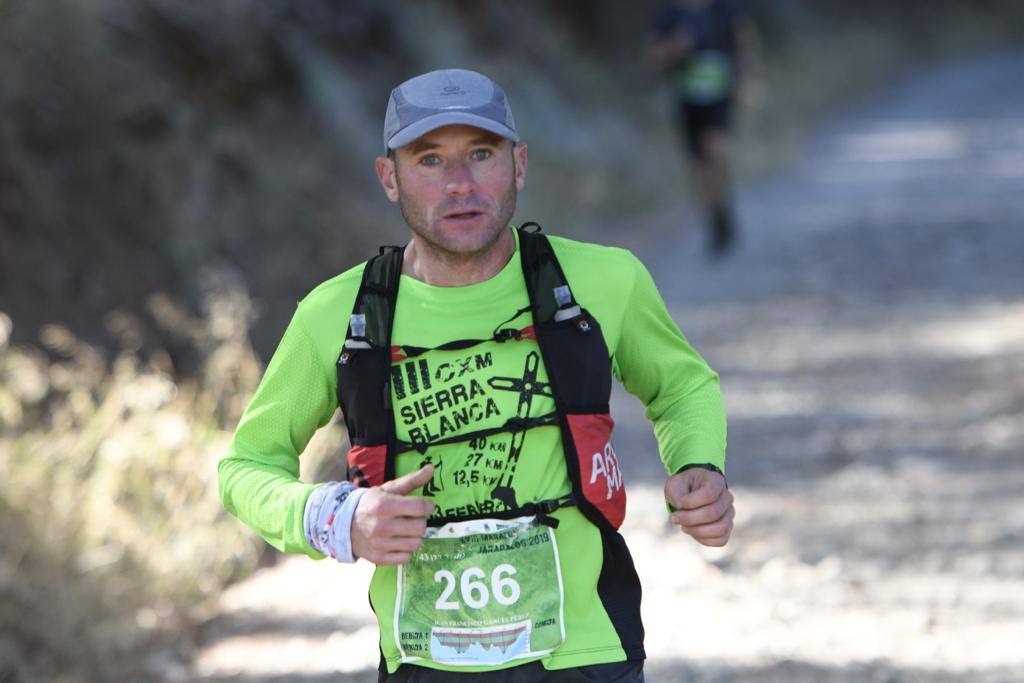 Imágenes de la 18ª edición del mítico recorrido por la sierra alhaurina donde han participado un total de 1.450 corredores 