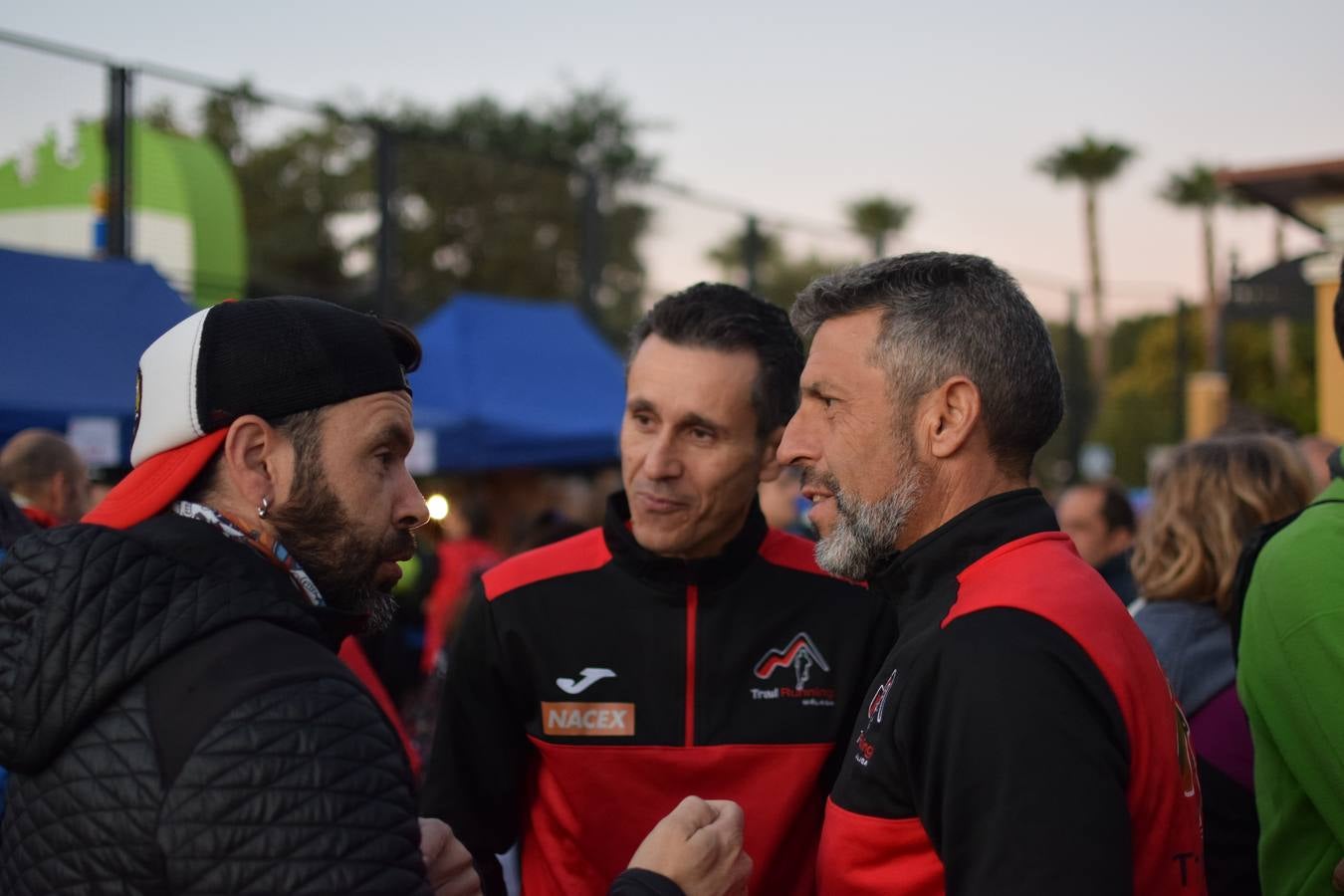 Imágenes de la 18ª edición del mítico recorrido por la sierra alhaurina donde han participado un total de 1.450 corredores 