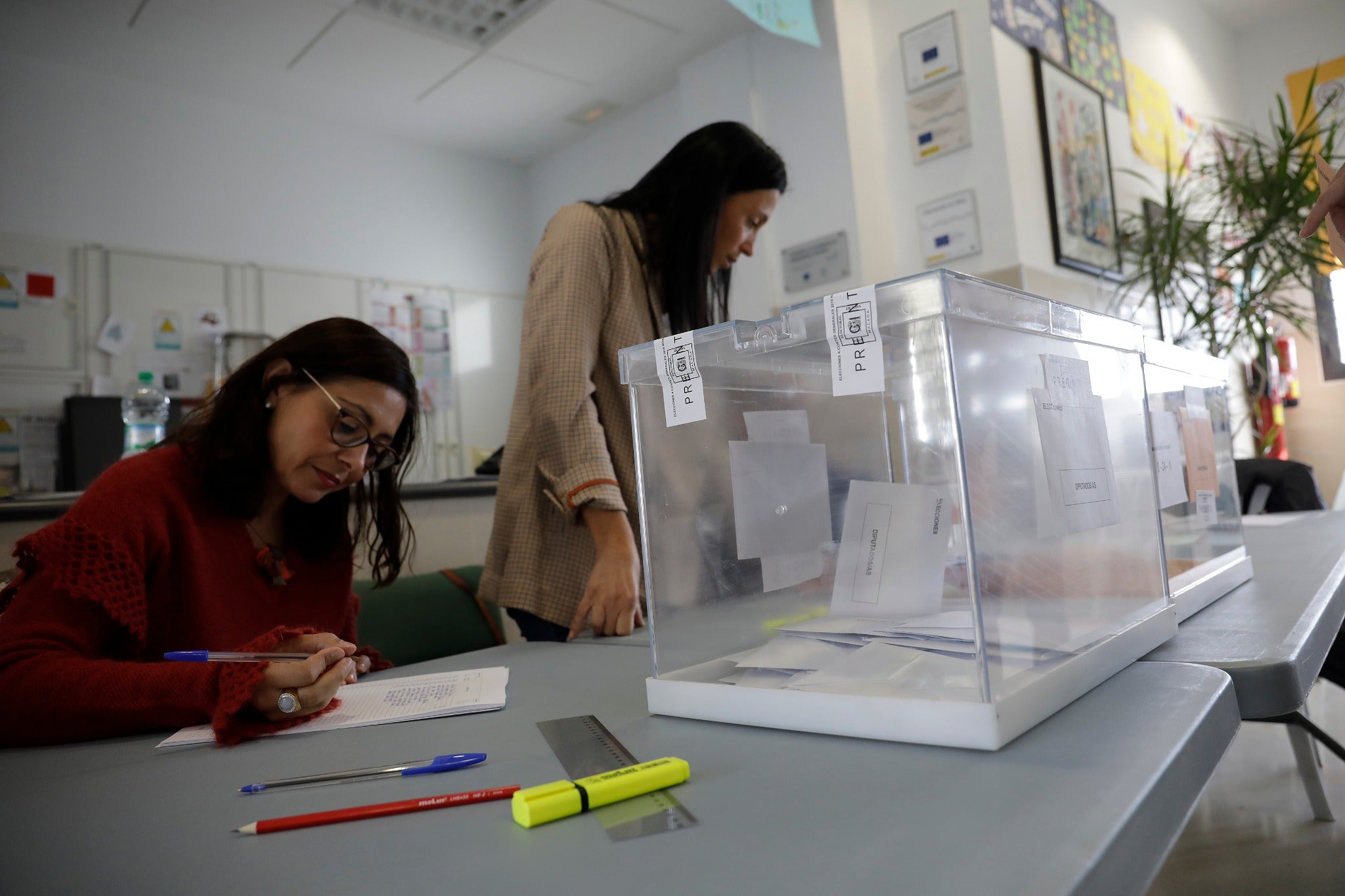 Repaso en imágenes de la jornada electoral del 10N