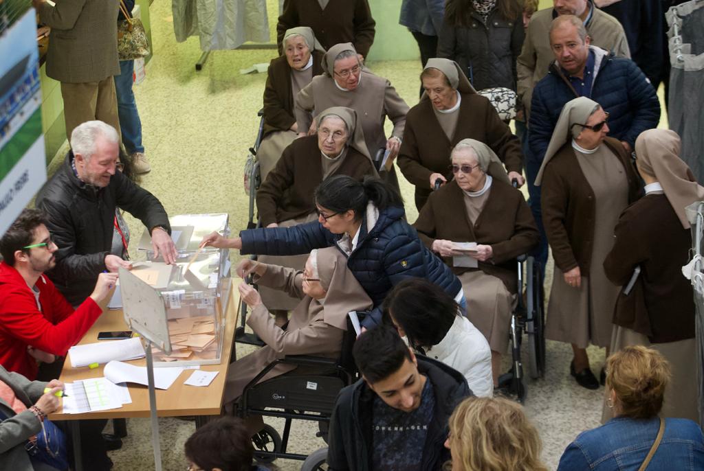 Repaso en imágenes de la jornada electoral del 10N