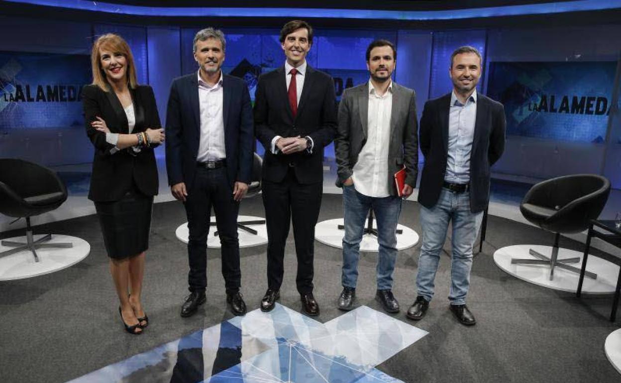 VOTE O ABSTÉNGASE SIN COMPLEJOS