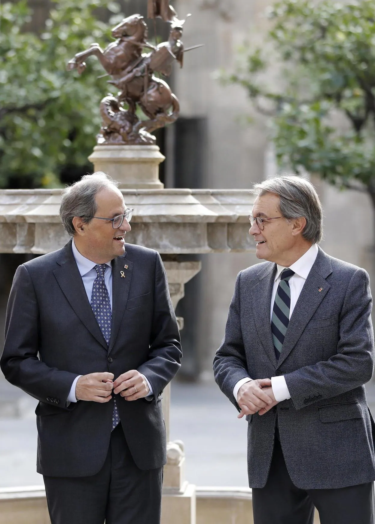 Torra y Mas, ayer, en el Palau de la Generalitat. :: a. dalmau / efe