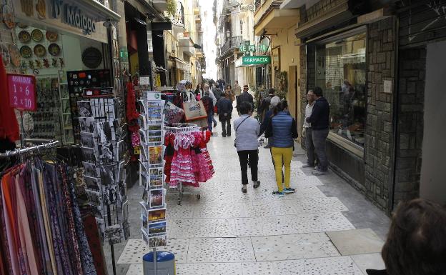 Los expositores de las tiendas empezarán a tributar. 