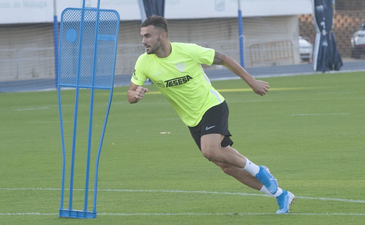 Sadiku vuelve a tiempo para jugar en Alcorcón y Adrián está descartado