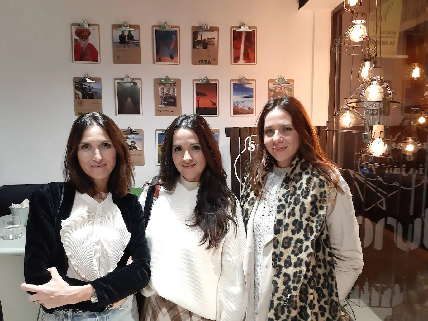 Tablafina abre un nuevo espacio en el NH. En la foto, Sandra Junco, Estefanía Lara y Lorena Codes.