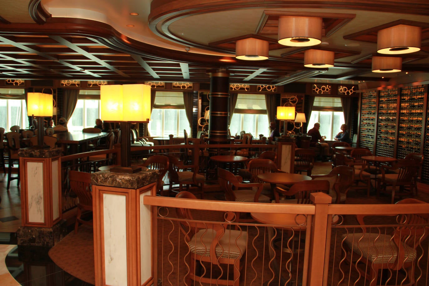 El nuevo barco de la compañía de cruceros de lujo Princess ha atracado en la capital malagueña apenas un mes después de su inauguración 