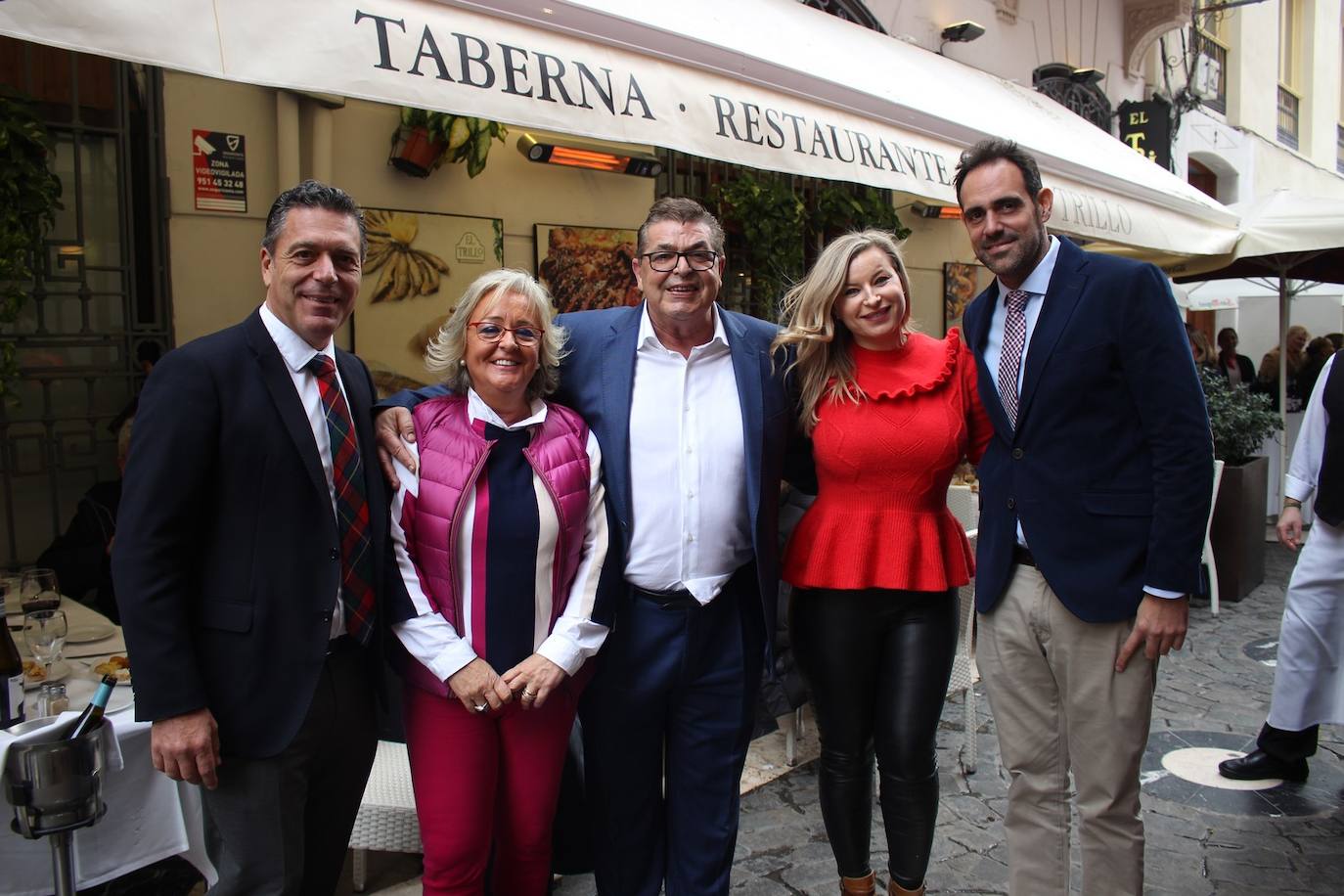 Juan Antonio Lara, Teresa Porras, José Porras, Ivón y Javier Frutos en unas jornadas gastronómicas de El Trillo.