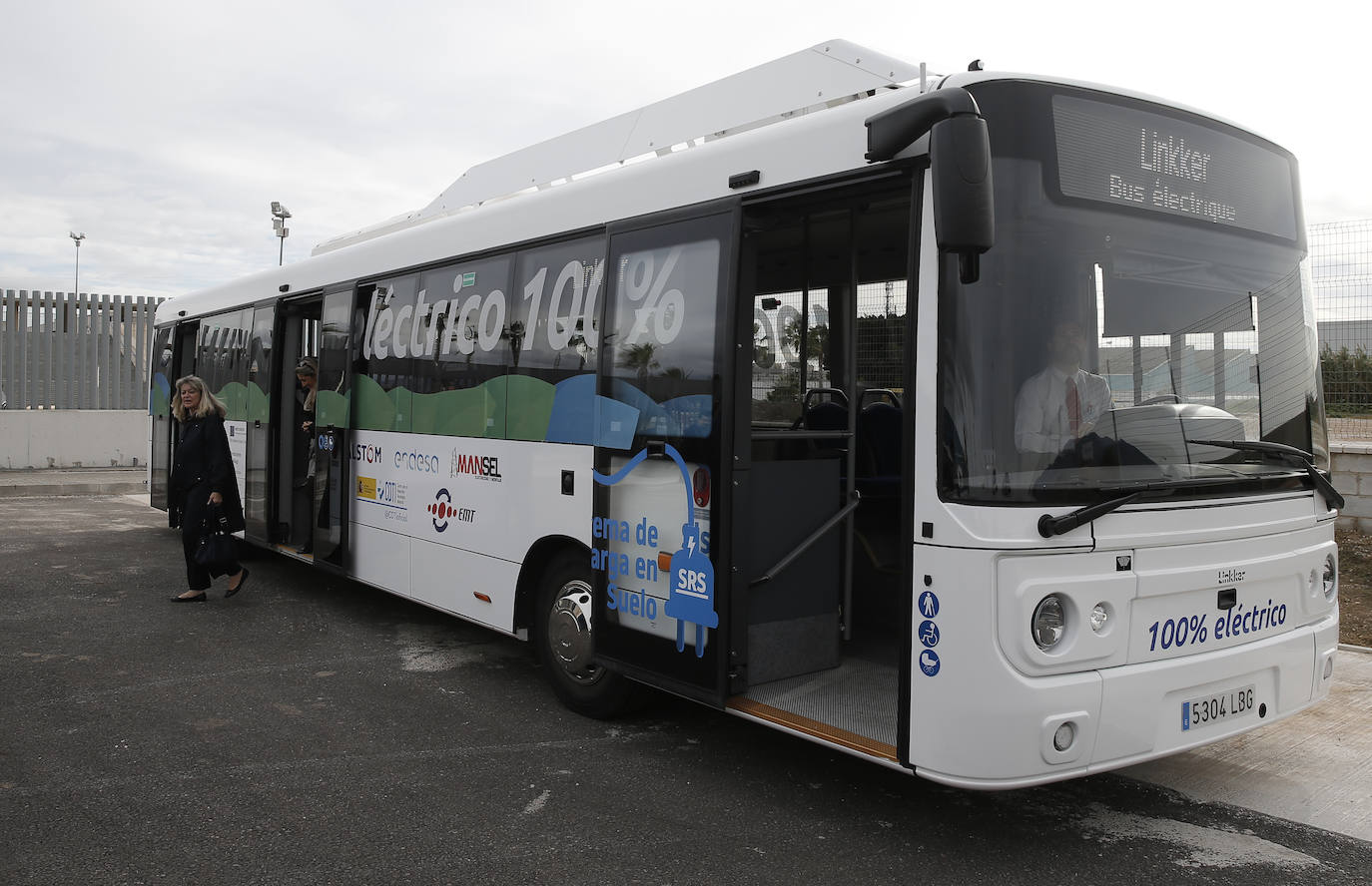 La ETM incorpora a su flota cinco nuevos megabuses. 