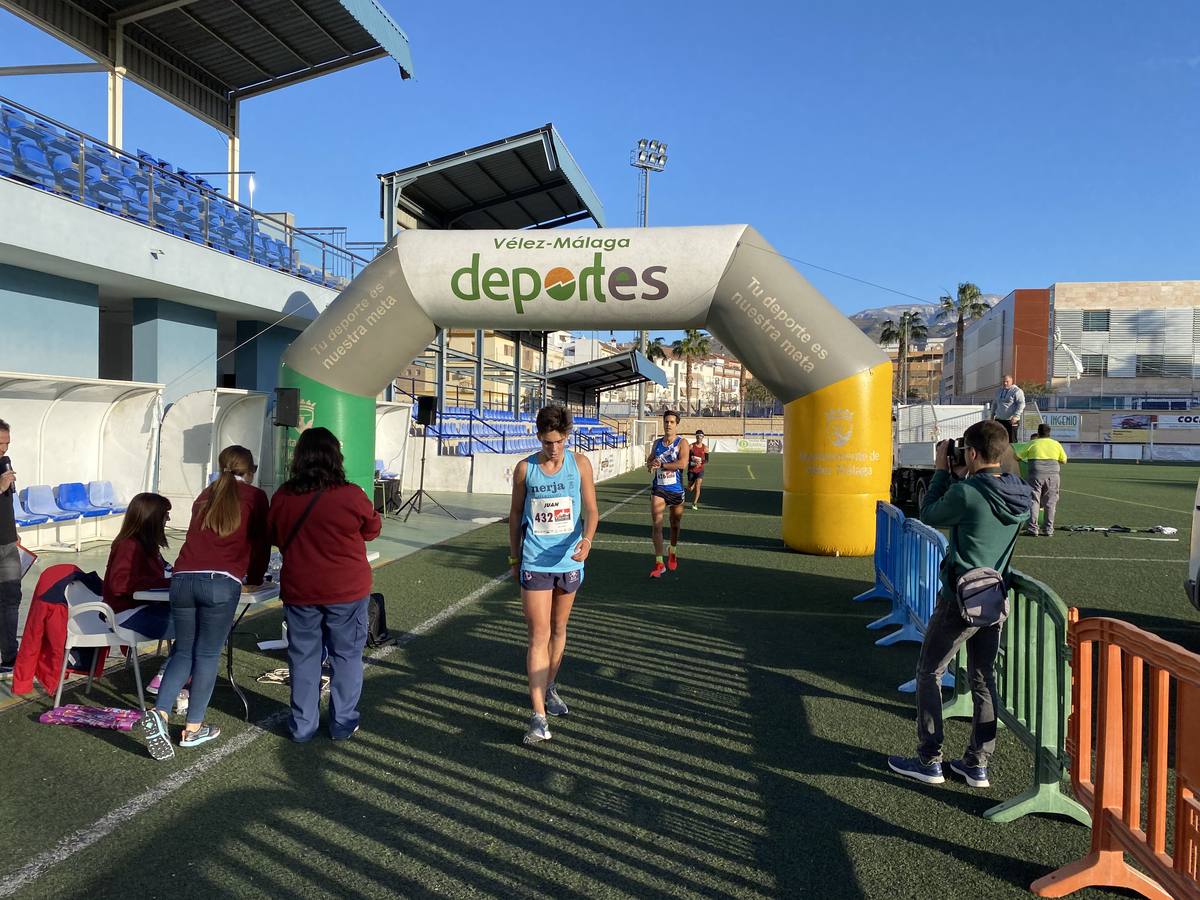 Fotos: ¿Estuviste en la VI Media Maratón de Vélez? Búscate en nuestra galería