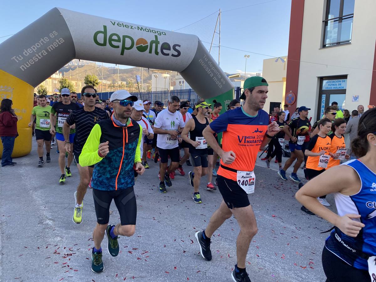 Fotos: ¿Estuviste en la VI Media Maratón de Vélez? Búscate en nuestra galería