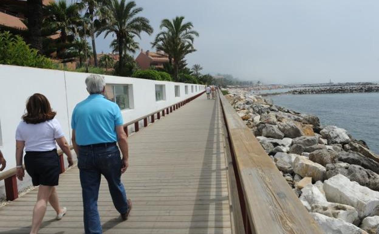 La senda litoral se extenderá hacia el este de marbella con cinco nuevos proyectos para 2020 | diario sur