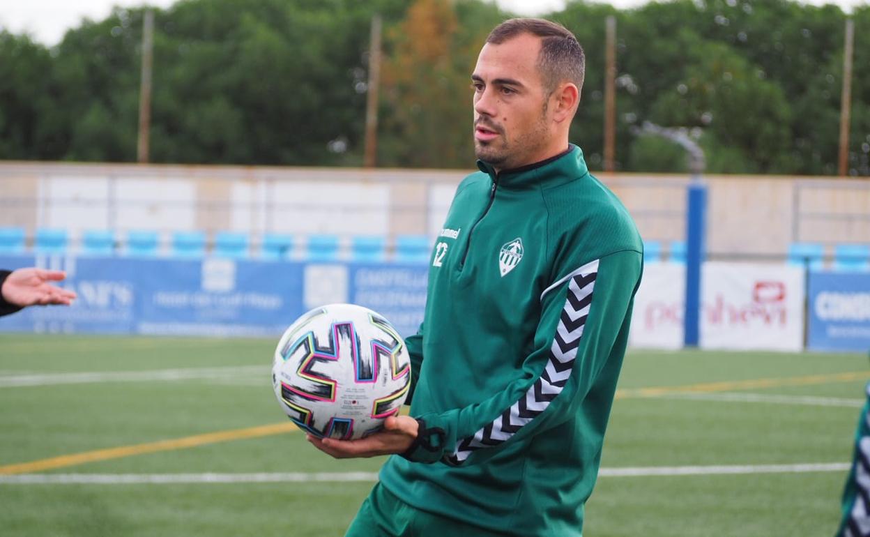 César Díaz, durante un entrenamiento esta temporada.