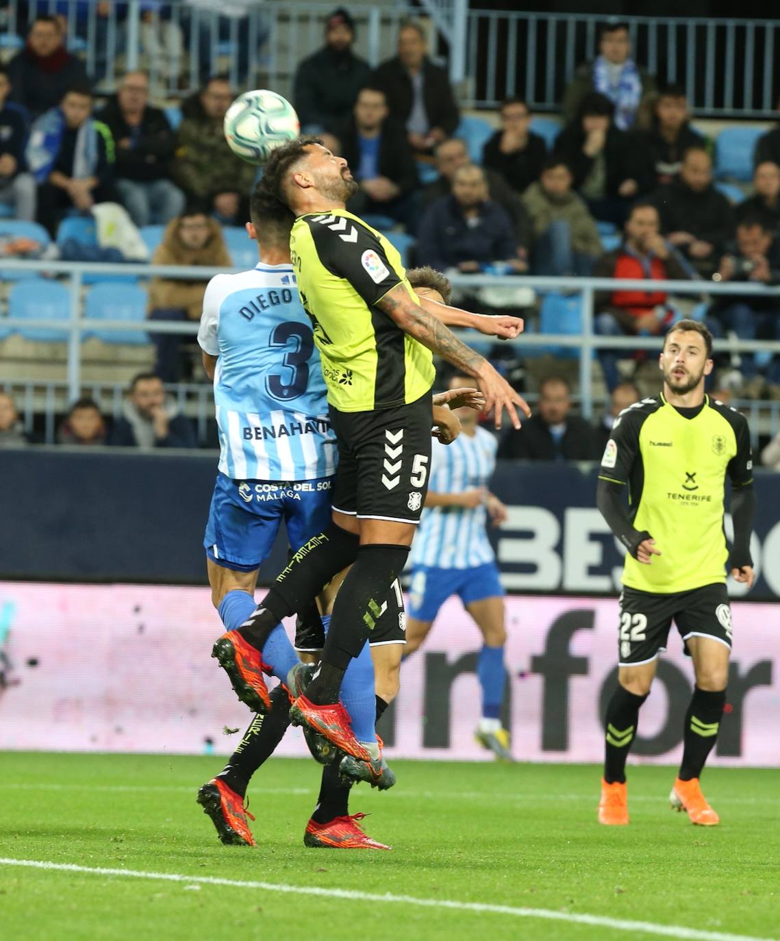 Sadiku fue el gran protagonista del partido al marcar los dos goles