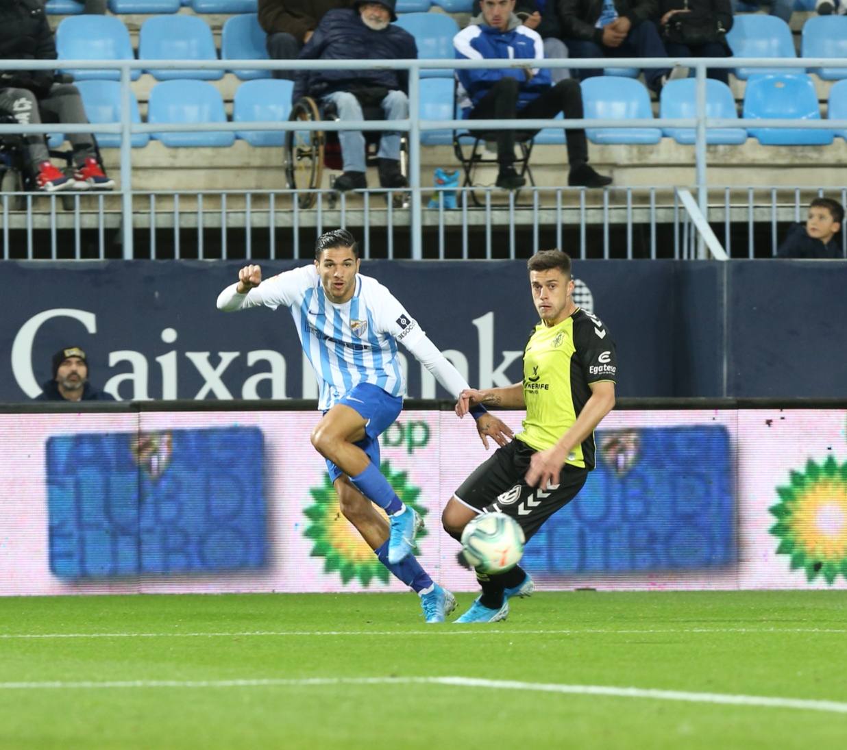 Sadiku fue el gran protagonista del partido al marcar los dos goles