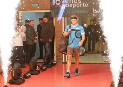 Imagen secundaria 1 - Davidovich, protagonista en el homenaje a David Ferrer en la fiesta del tenis de Don Benito