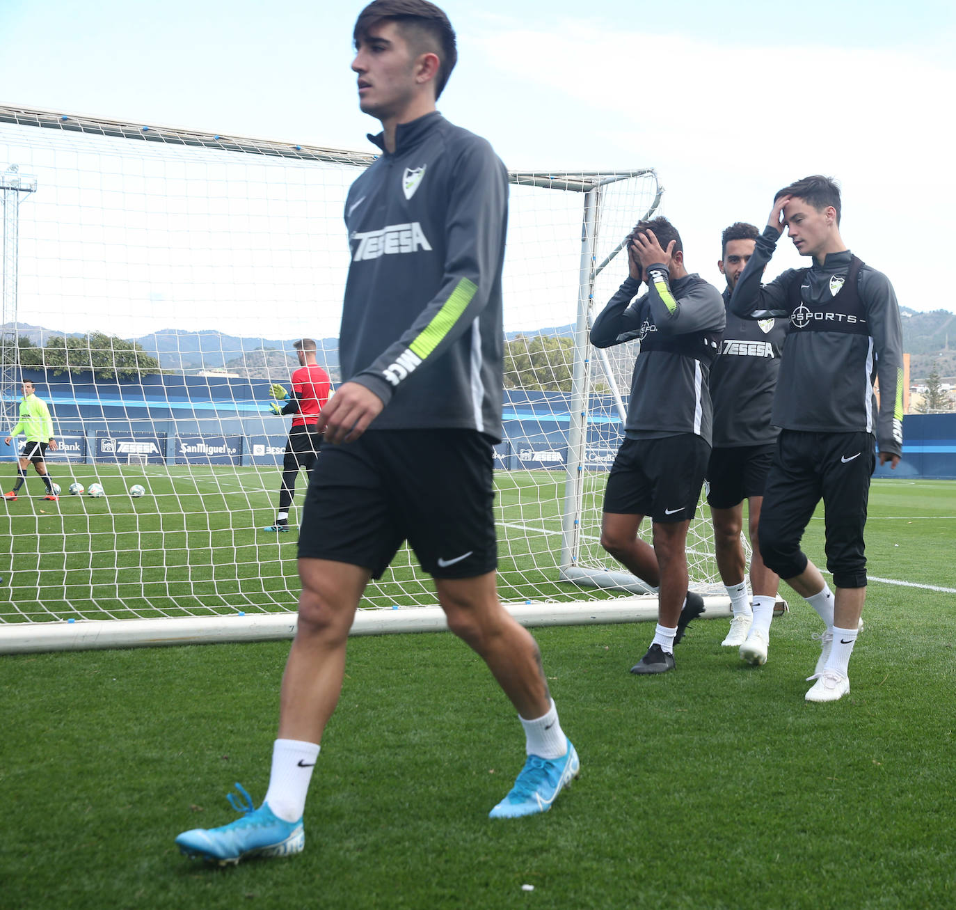 Fotos: El entrenamiento del Málaga este jueves 12 de diciembre, en imágenes