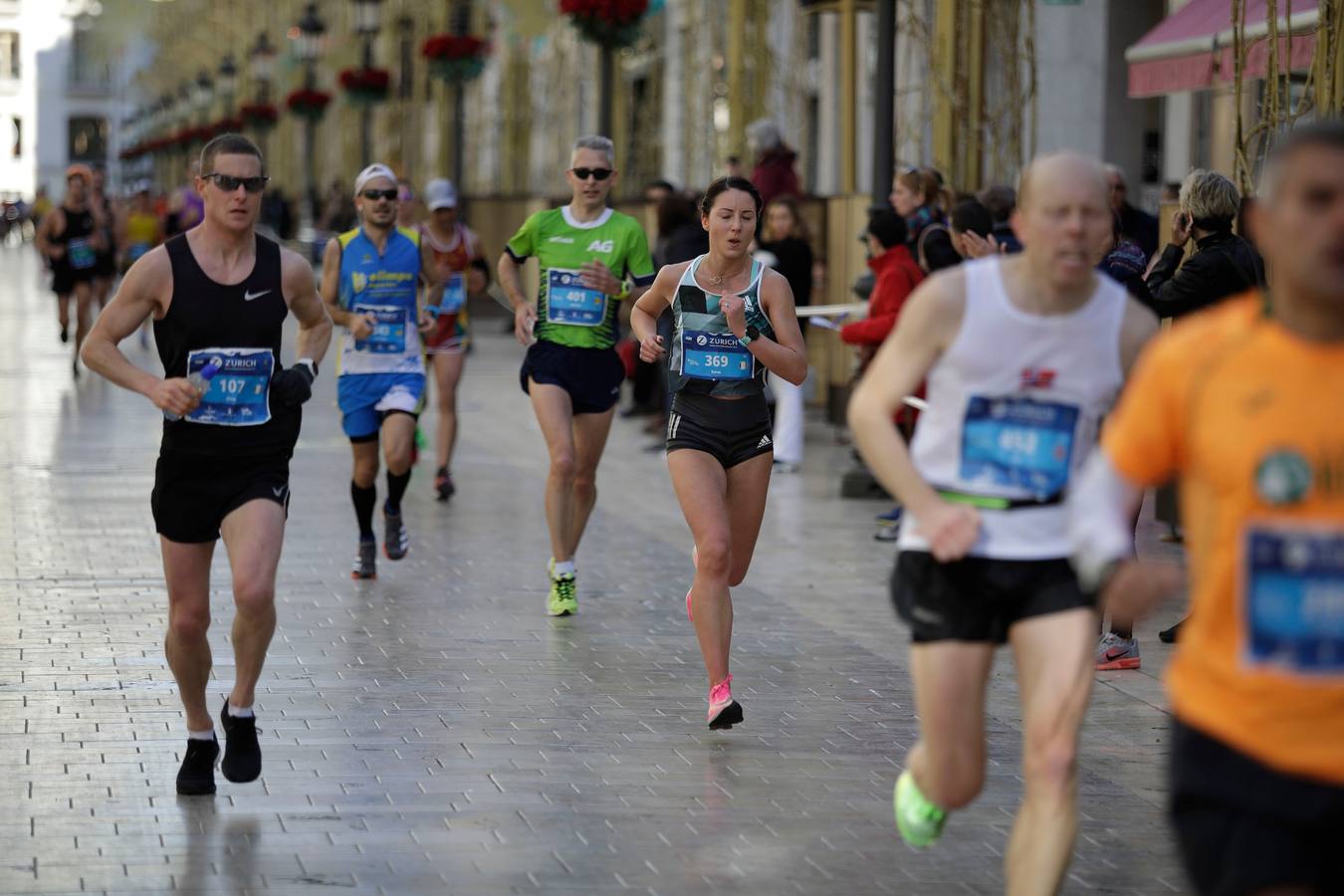 Los corredores, en calle Larios