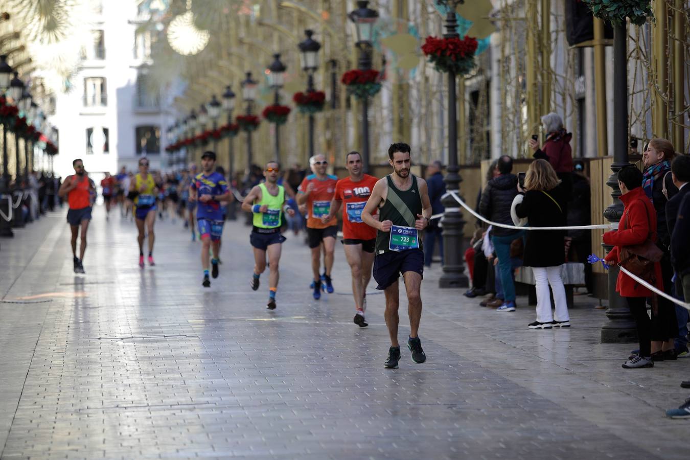 Los corredores, en calle Larios