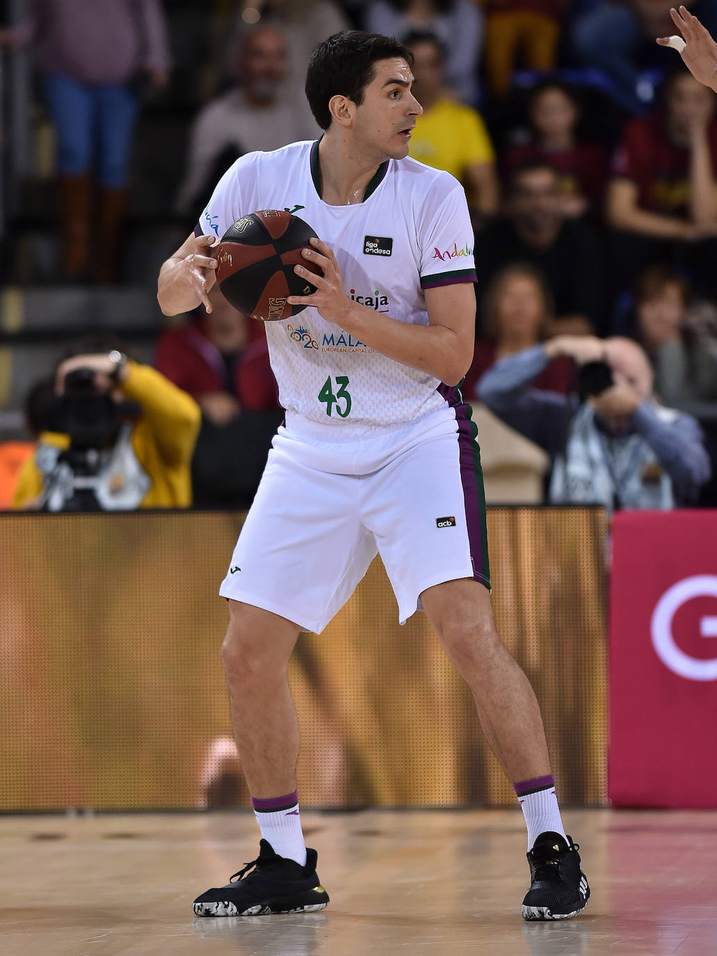 Los cajistas asaltan el Palau Blaugrana, una cancha en la que no había ganado otro equipo de Liga Endesa esta temporada