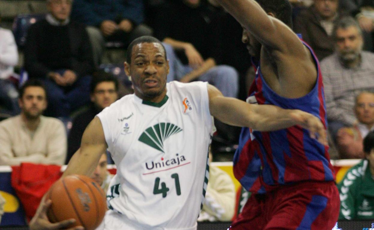 Marcus Brown anotó 25 puntos en un Barça-Unicaja que acabó 104-115 en 2005. 