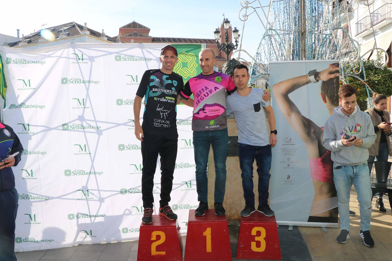 Las mejores imágenes del IV Almanzor Trail de Torrox