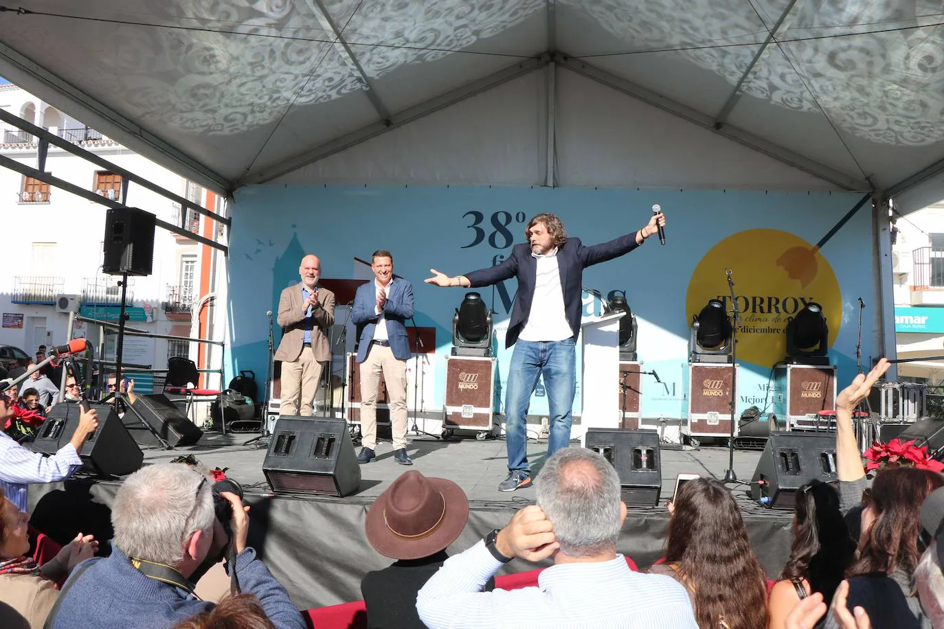 Gran ambiente en la fiesta de las Migas de Torrox 