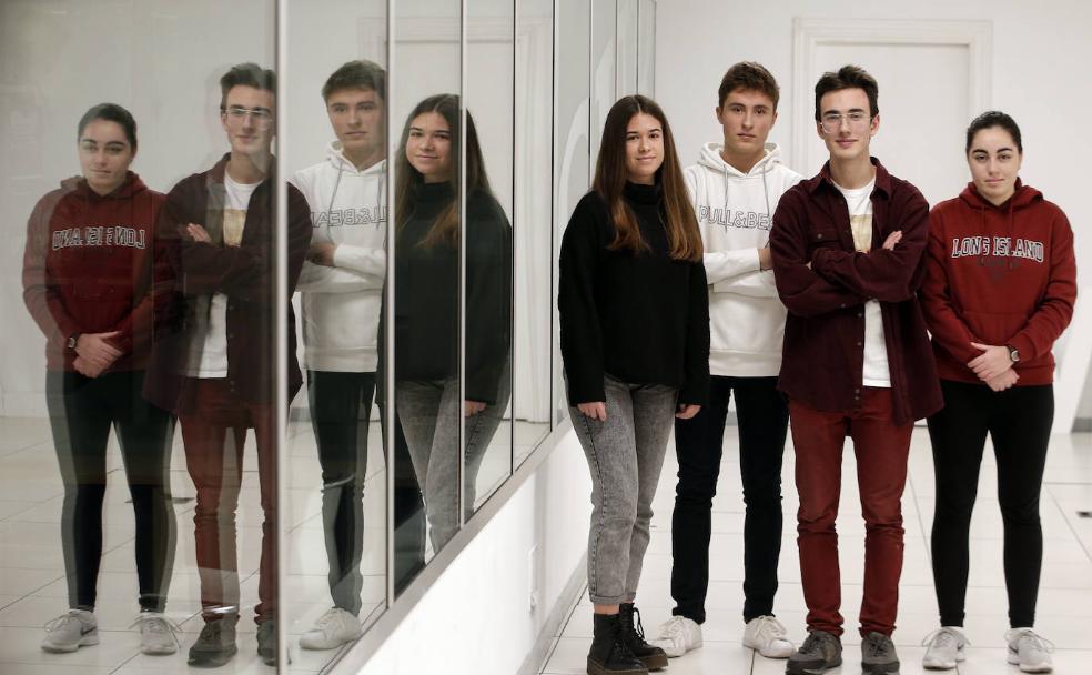 De izquierda a derecha, Marta Correro, Javier Buitrago, Guillermo López y Alba María Vallejo. 