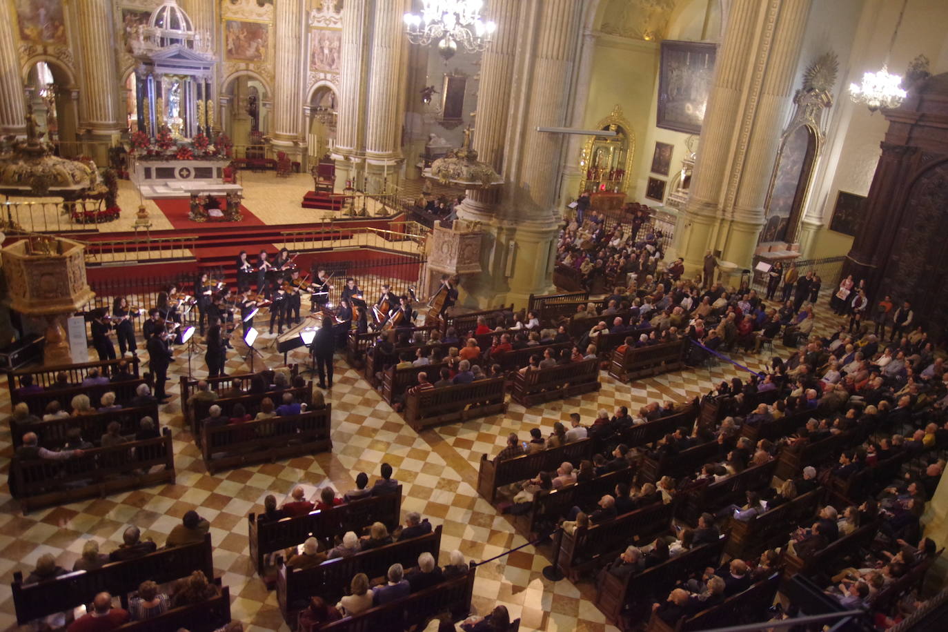 Unas 800 personas acudieron al recital 