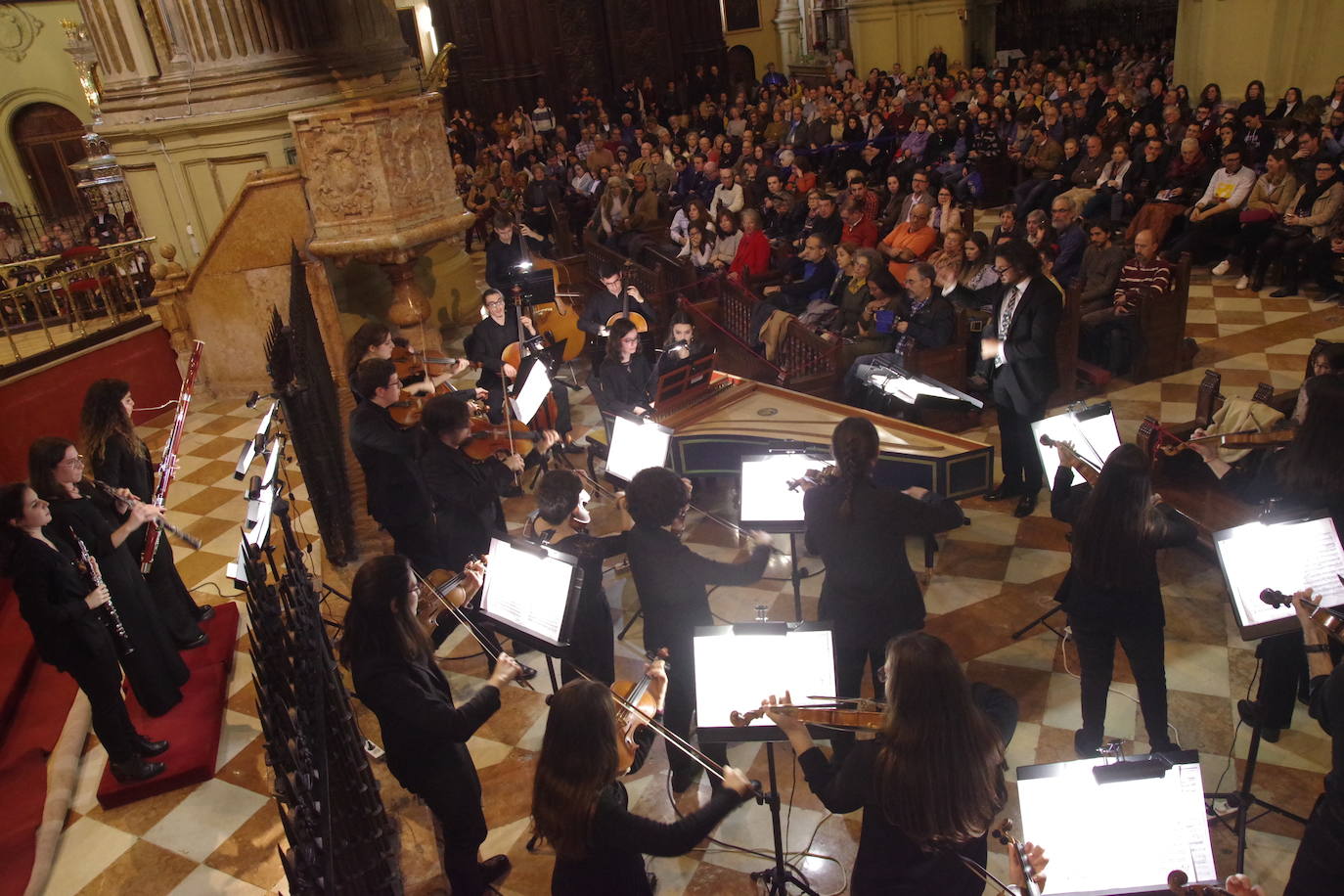 Unas 800 personas acudieron al recital 