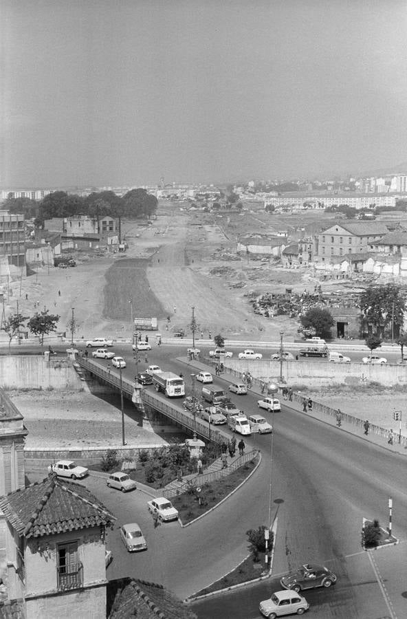 Puente de Tetuán y obras de la prolongación de la Alameda. Junio, 1968. 