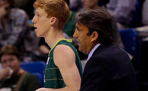 Alberto Díaz y Luis Casimiro en el día del debut del primero en el Palacio de los Deportes. 
