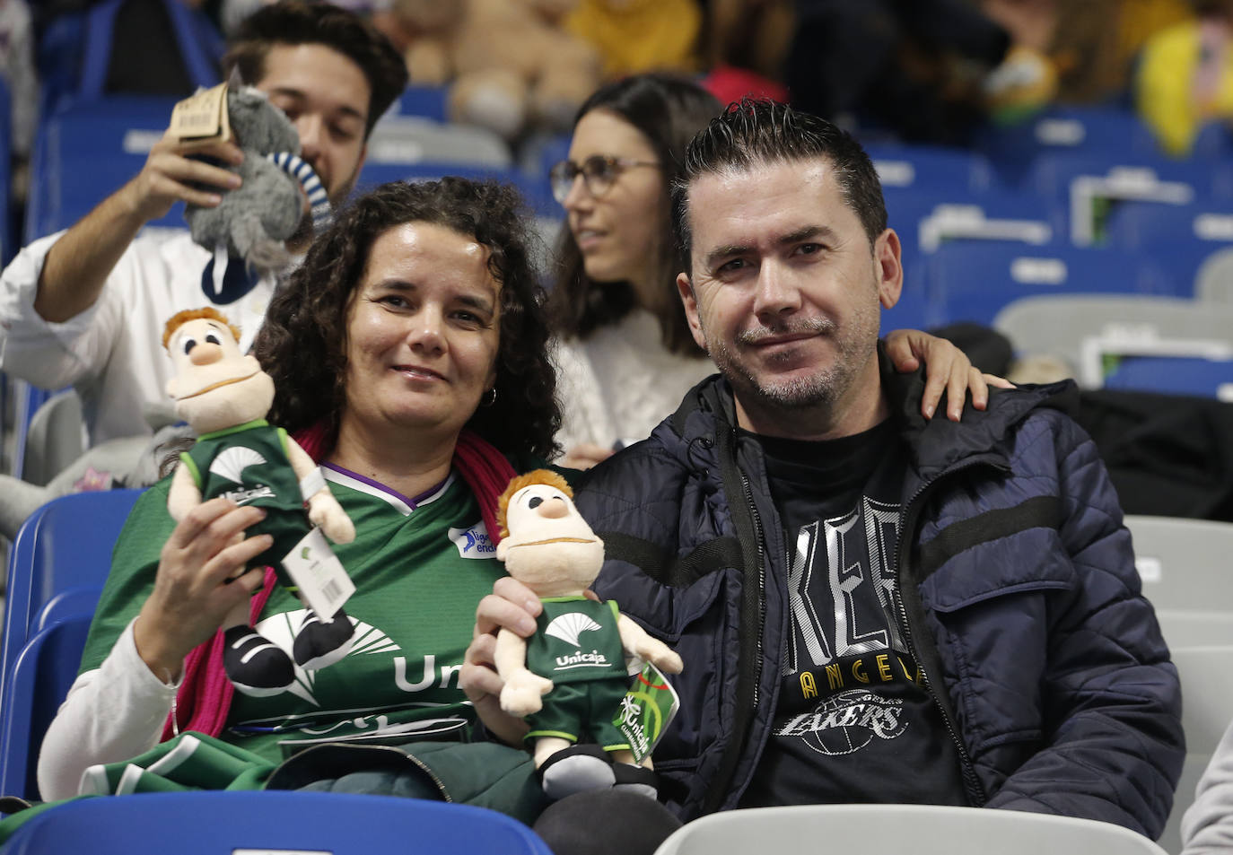 Búscate en las fotos del Unicaja-Obradoiro