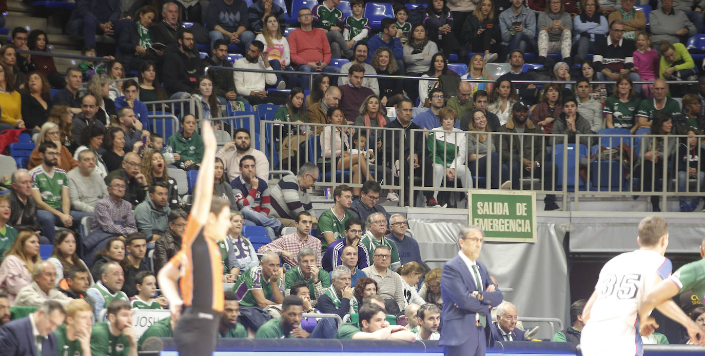 Búscate en las fotos del Unicaja-Obradoiro