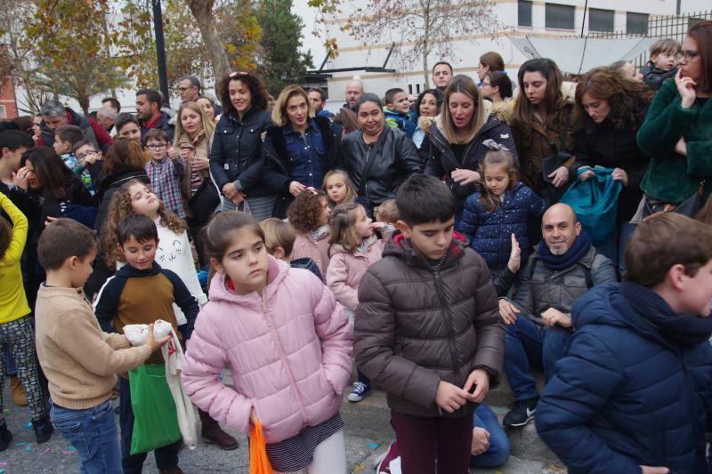 Los Reyes han paseado en camello por el barrio. 