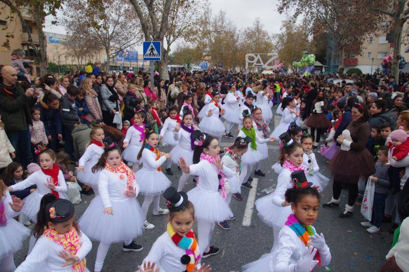 Los Reyes han paseado en camello por el barrio. 