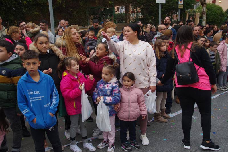 Los Reyes han paseado en camello por el barrio. 