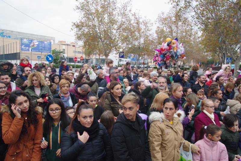 Los Reyes han paseado en camello por el barrio. 