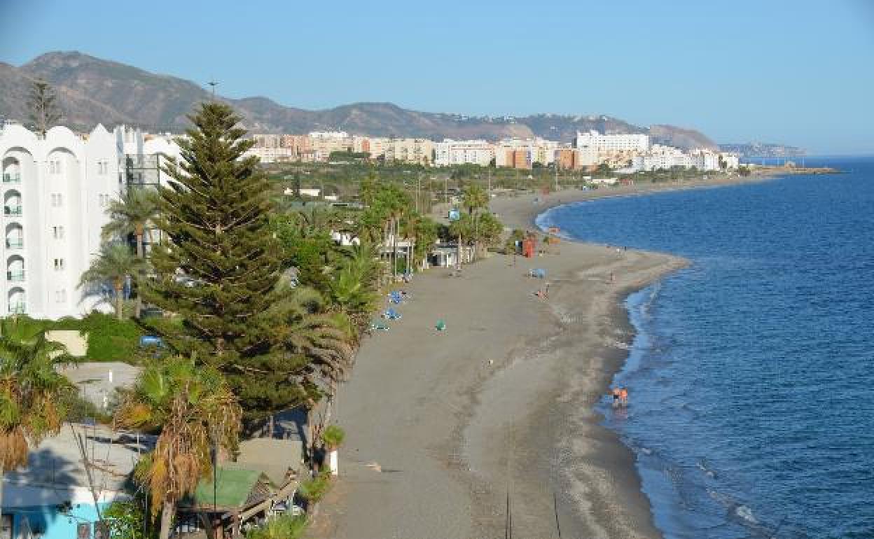 Vista del paseo marítimo de Nerja. 
