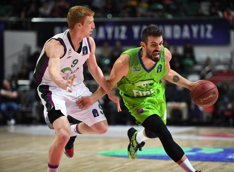 El equipo de Luis Casimiro cae derrotado en su visita al Tofas. 