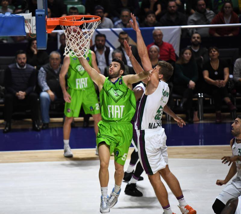 El equipo de Luis Casimiro cae derrotado en su visita al Tofas. 