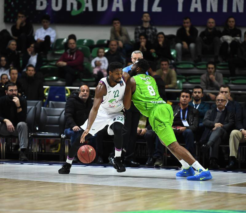 El equipo de Luis Casimiro cae derrotado en su visita al Tofas. 