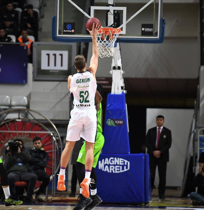El equipo de Luis Casimiro cae derrotado en su visita al Tofas. 