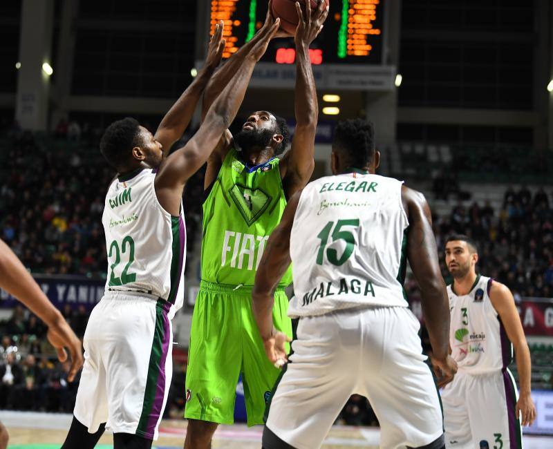 El equipo de Luis Casimiro cae derrotado en su visita al Tofas. 