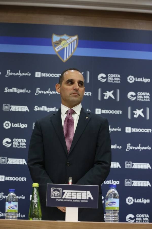 El director general, Richard Shaheen, informó que está negociando su situación para alcanzar una «conclusión amistosa», añadiendo que hay un plan listo para activar cuando se resuelva el trato con el técnico madrileño y su equipo técnico