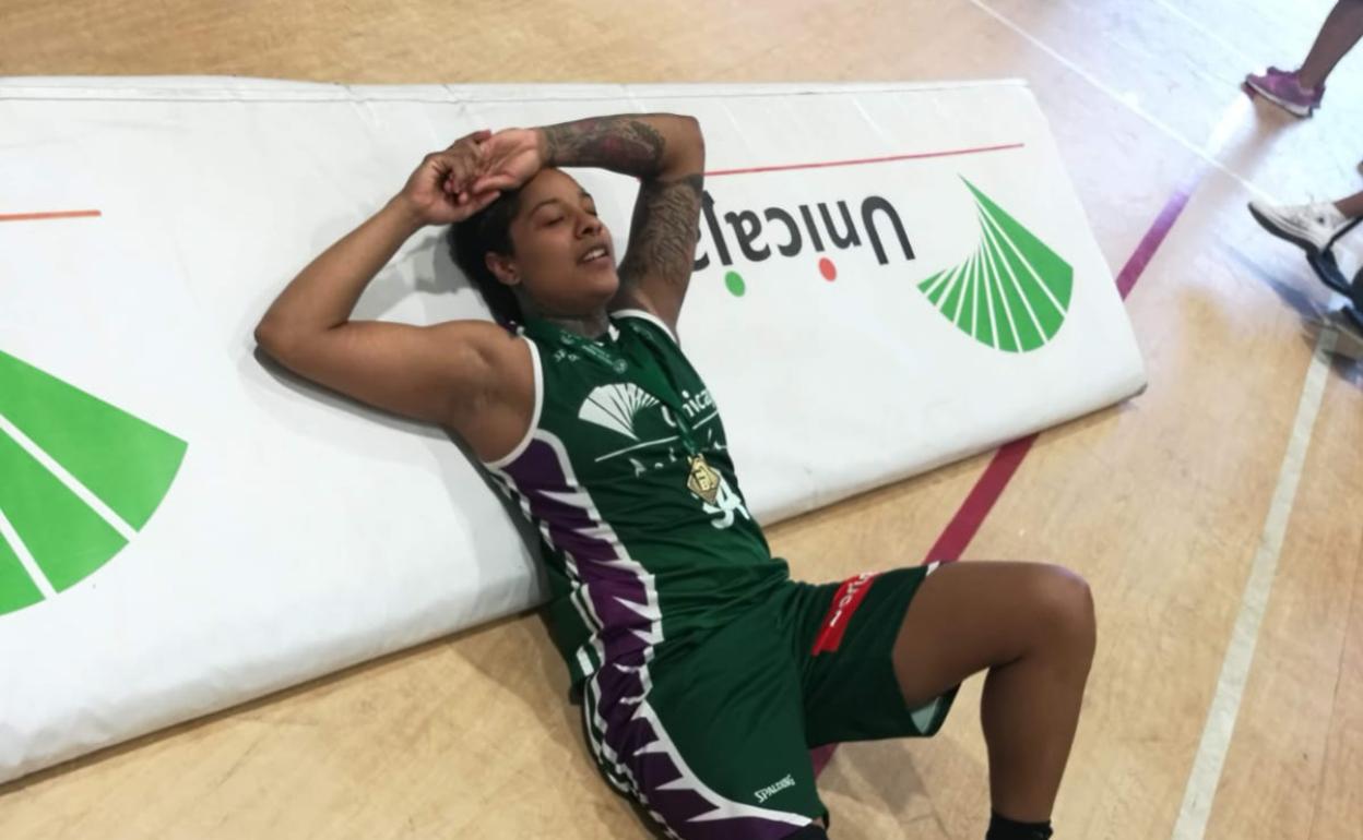 Robinson vuelve a sonreír tras siete meses fuera de las canchas