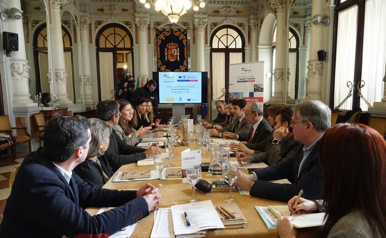 Reunión para activar el programa de actividades de la capitalidad de Turismo Inteligente. 