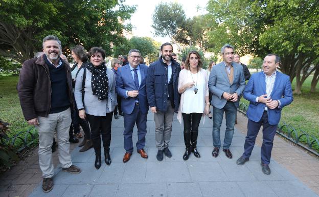 Ignacio López, Fuensanta Lima, Antonio Moreno Ferrer, Daniel Pérez, Susana Díaz, Víctor Navas y José Luis Ruiz Espejo, de izquierda a derecha.