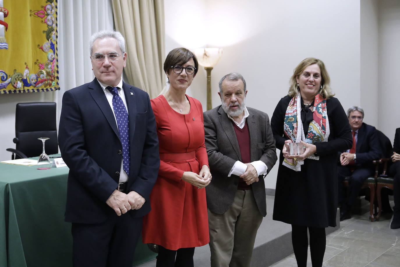 María Gámez ha ocupado varios cargos en Málaga desde que en 2004 fue nombrada delegada provincial de la Consejería de Innovación, Ciencia y Empresa. En la actualidad es subdelegada del Gobierno en Málaga 